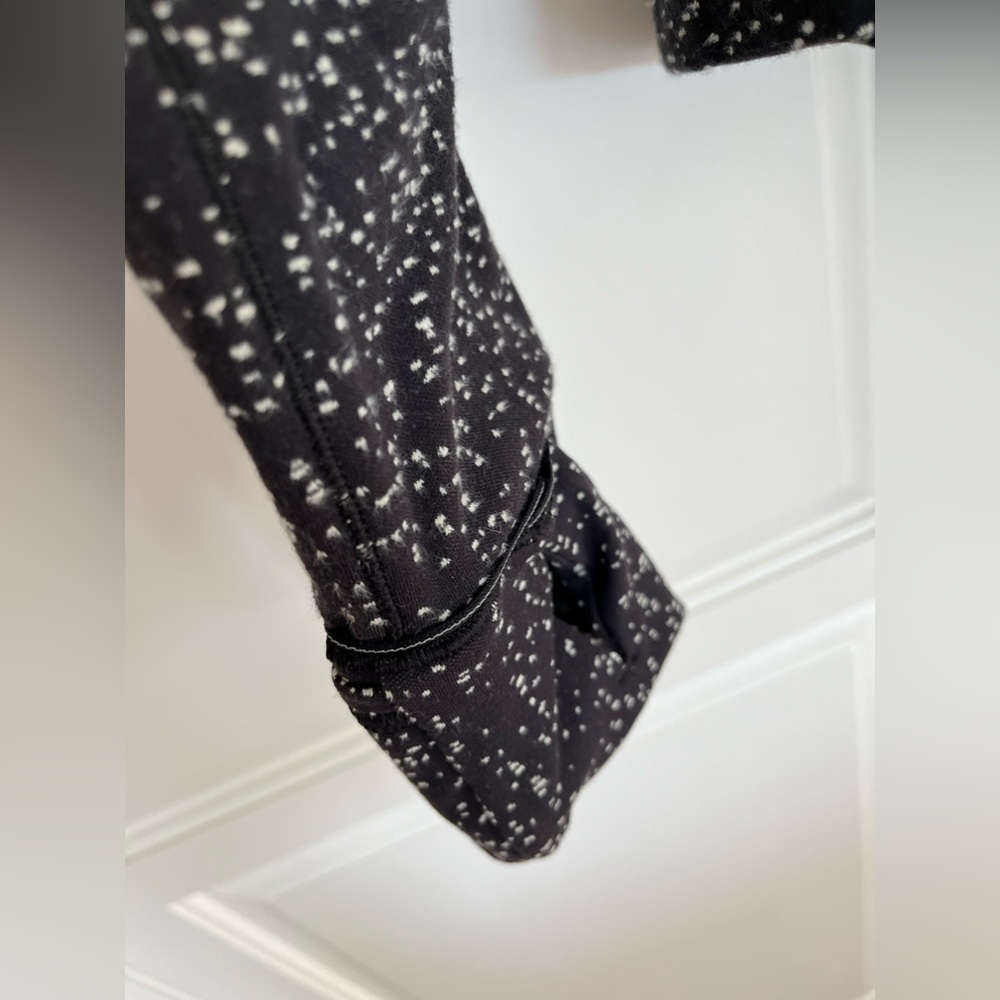 Lululemon Womens Pull Over - image 2